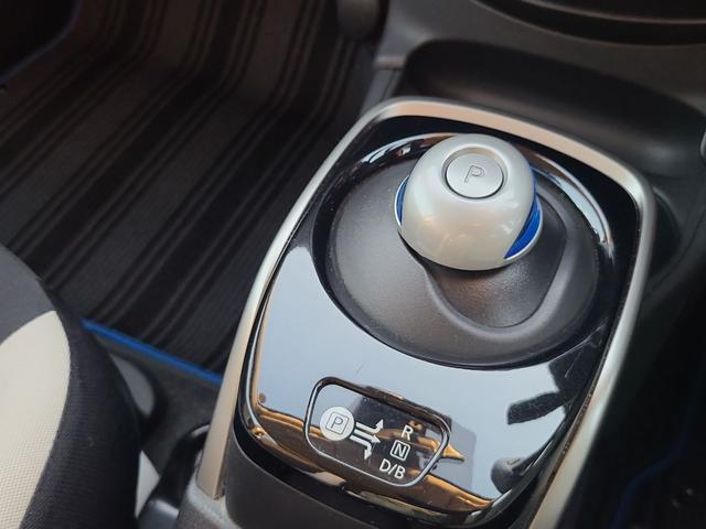 ノート e-パワー X ドライブレコーダー 全周囲カメラ ナビ TV レーンアシスト 衝突被害軽減システム スマートキー 電動格納ミラー CVT 盗難防止システム 衝突安全ボディ ABS ESC ミュージックプレイヤー接続可(6枚目)