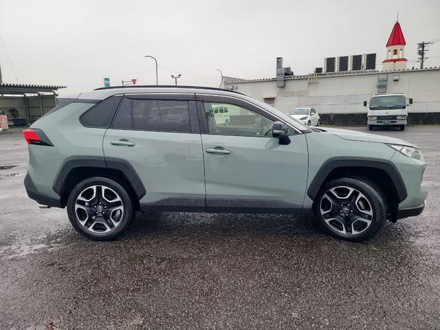 RAV4 アドベンチャー 4WD ETC バックカメラ オートクルーズコントロール レーンアシスト パワーシート 衝突被害軽減システム ナビ TV オートマチックハイビーム LEDヘッドランプ アルミホイール スマートキー(15枚目)