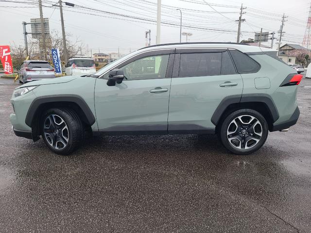 RAV4 アドベンチャー 4WD ETC バックカメラ オートクルーズコントロール レーンアシスト パワーシート 衝突被害軽減システム ナビ TV オートマチックハイビーム LEDヘッドランプ アルミホイール スマートキー(16枚目)