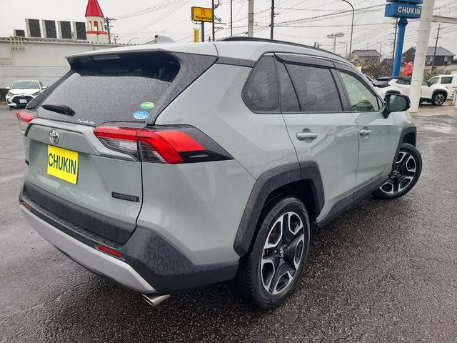 RAV4 アドベンチャー 4WD ETC バックカメラ オートクルーズコントロール レーンアシスト パワーシート 衝突被害軽減システム ナビ TV オートマチックハイビーム LEDヘッドランプ アルミホイール スマートキー(17枚目)