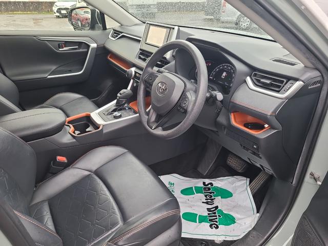 RAV4 アドベンチャー 4WD ETC バックカメラ オートクルーズコントロール レーンアシスト パワーシート 衝突被害軽減システム ナビ TV オートマチックハイビーム LEDヘッドランプ アルミホイール スマートキー(24枚目)