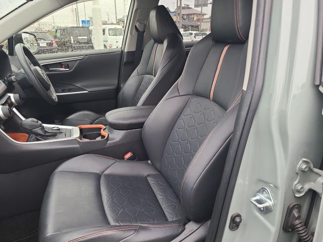 RAV4 アドベンチャー 4WD ETC バックカメラ オートクルーズコントロール レーンアシスト パワーシート 衝突被害軽減システム ナビ TV オートマチックハイビーム LEDヘッドランプ アルミホイール スマートキー(33枚目)