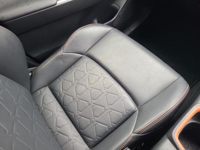 RAV4 アドベンチャー 4WD ETC バックカメラ オートクルーズコントロール レーンアシスト パワーシート 衝突被害軽減システム ナビ TV オートマチックハイビーム LEDヘッドランプ アルミホイール スマートキー(37枚目)