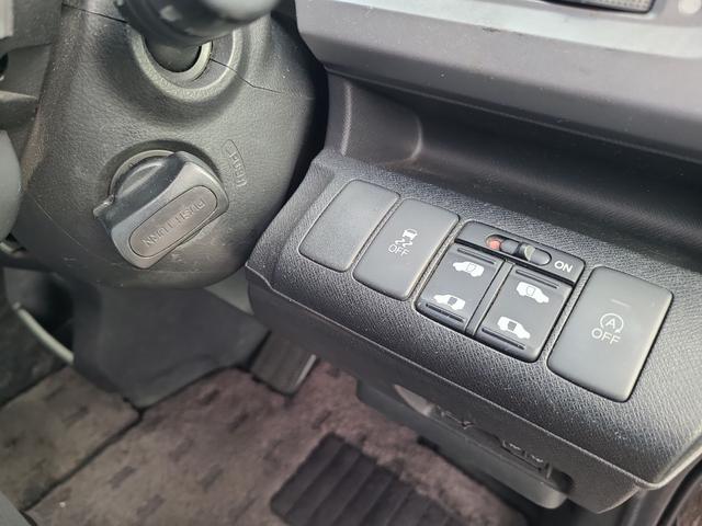 ステップワゴンスパーダ Ｚ　クールスピリット　ＥＴＣ　バックカメラ　ナビ　オートクルーズコントロール　両側電動スライドドア　オートライト　ＨＩＤ　スマートキー　アイドリングストップ　電動格納ミラー　後席モニター　フルフラット　ウォークスルー（6枚目）