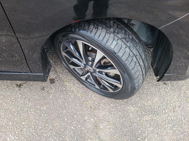 ステップワゴンスパーダ Ｚ　クールスピリット　ＥＴＣ　バックカメラ　ナビ　オートクルーズコントロール　両側電動スライドドア　オートライト　ＨＩＤ　スマートキー　アイドリングストップ　電動格納ミラー　後席モニター　フルフラット　ウォークスルー（22枚目）