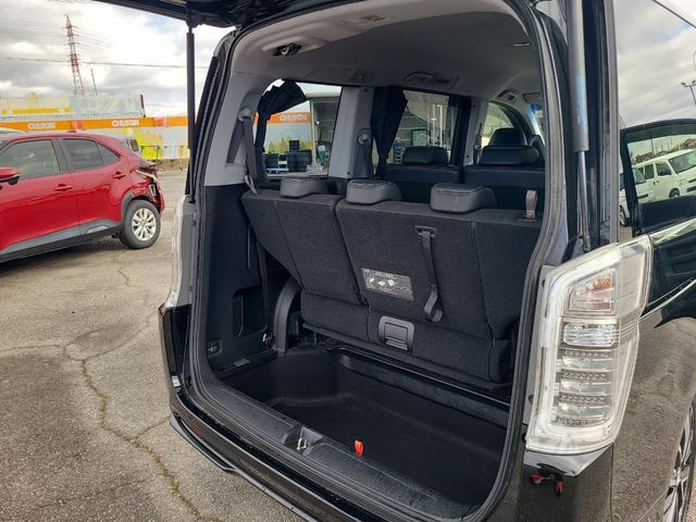 ステップワゴンスパーダ Ｚ　クールスピリット　ＥＴＣ　バックカメラ　ナビ　オートクルーズコントロール　両側電動スライドドア　オートライト　ＨＩＤ　スマートキー　アイドリングストップ　電動格納ミラー　後席モニター　フルフラット　ウォークスルー（24枚目）