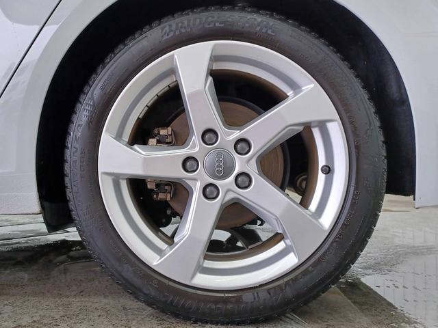 Ａ３ スポーツバック３０ＴＦＳＩ　スポーツ　ラグジュアリーパッケージ　アシスタンスパッケージ　コンビニエンスパッケージ　バーチャルコックピット　ＬＥＤインテリアライト　前後ドライブレコーダー　黒革パワーシートヒーター　２．０ＥＴＣ　ＢＳＭ（19枚目）