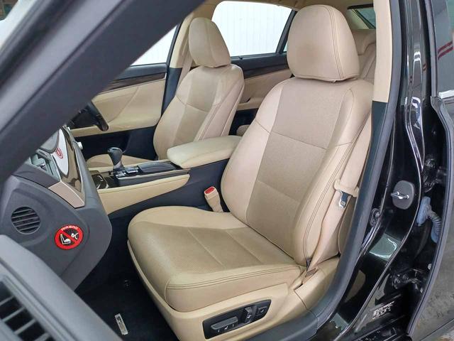 ＧＳ ＧＳ３５０　Ｉパッケージ　ベージュ革シート　サンルーフ　フロントベンチレーション＆パワーシート　純正ナビ　ＤＶＤ再生　ＵＳＢ　Ｂｌｕｅｔｏｏｔｈオーディオ　ＡＵＸ　フルセグ　バックモニター　リヤ電動シェード　リヤ手動シェード（56枚目）