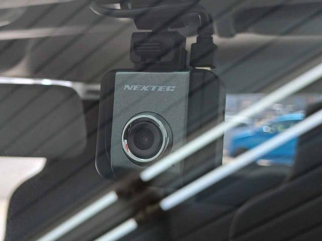 NV100クリッパーバン DX AT(5AGS) メモリーナビ(CN-E320D) Bluetoothオーディオ SD 地デジテレビ バックカメラ ドライブレコーダー ヒルスタートアシスト オーバーヘッドシェルフ プライバシーガラス(3枚目)