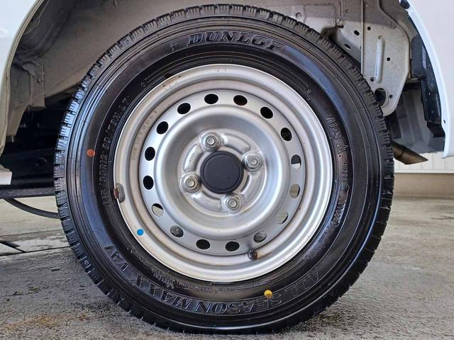 NV100クリッパーバン DX AT(5AGS) メモリーナビ(CN-E320D) Bluetoothオーディオ SD 地デジテレビ バックカメラ ドライブレコーダー ヒルスタートアシスト オーバーヘッドシェルフ プライバシーガラス(20枚目)