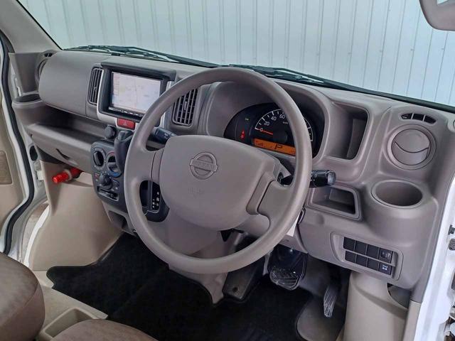 NV100クリッパーバン DX AT(5AGS) メモリーナビ(CN-E320D) Bluetoothオーディオ SD 地デジテレビ バックカメラ ドライブレコーダー ヒルスタートアシスト オーバーヘッドシェルフ プライバシーガラス(31枚目)