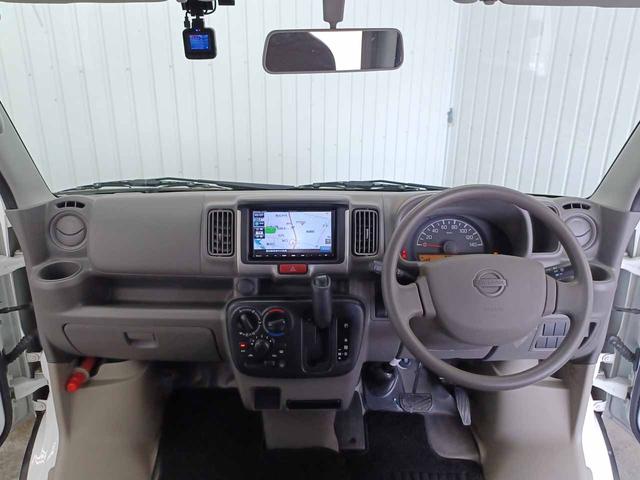 NV100クリッパーバン DX AT(5AGS) メモリーナビ(CN-E320D) Bluetoothオーディオ SD 地デジテレビ バックカメラ ドライブレコーダー ヒルスタートアシスト オーバーヘッドシェルフ プライバシーガラス(32枚目)