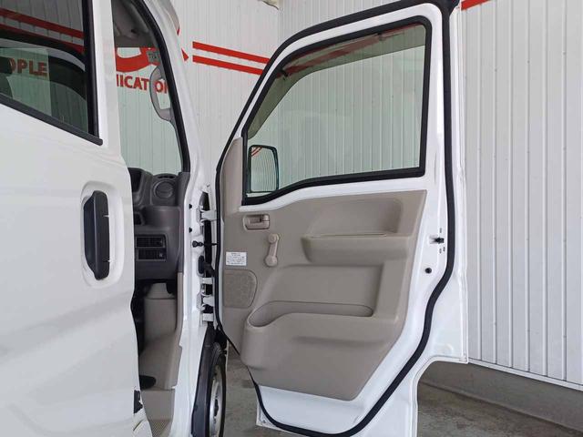 NV100クリッパーバン DX AT(5AGS) メモリーナビ(CN-E320D) Bluetoothオーディオ SD 地デジテレビ バックカメラ ドライブレコーダー ヒルスタートアシスト オーバーヘッドシェルフ プライバシーガラス(49枚目)