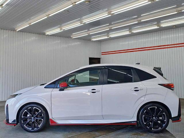 オーラ ニスモ プロパイロット 全方位運転支援 ドラレコ 純正9インチナビ アラウンドビューモニター AppleCarPlay フルセグ インテリジェントルームミラー 寒冷地仕様 1オーナー 禁煙 インテリキー(8枚目)