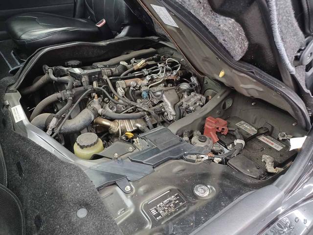 ハイエースバン ロングスーパーGL 禁煙 ディーゼルターボ 4WD 両側電動スライドドア ベットキット グッドイヤー ナスカー イーグル1 ナビ DVD再生 Bluetoothオーディオ フルセグ バックモニタ リヤクーラー&ヒーター(8枚目)