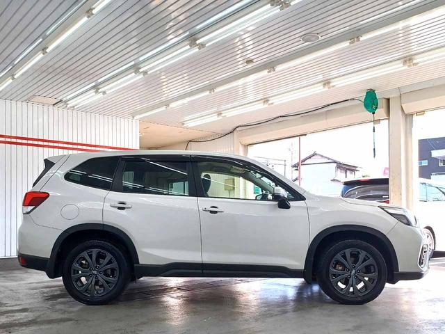 フォレスター Ｘ－エディション　アイサイトセーフティプラス　インテリキー　パイオニア製ナビ　Ｂｌｕｅｔｏｏｔｈ　フルセグ　バック＆サイド＆フロントカメラ　デジタルインナーミラー　ブラインドスポットモニター　シートヒーター（11枚目）