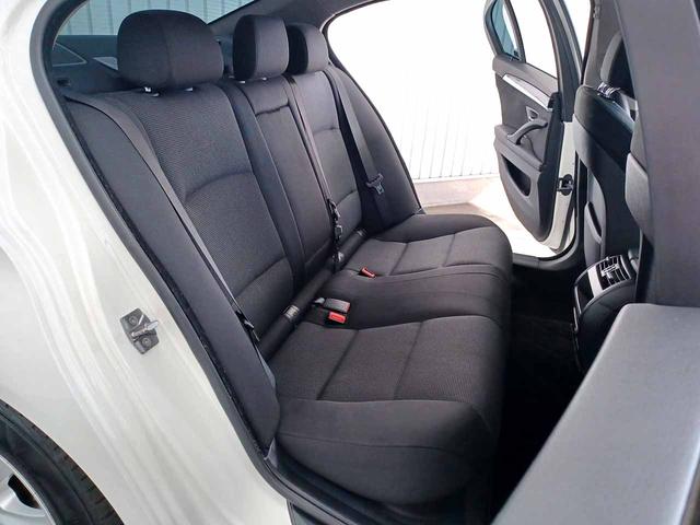 ５シリーズ ５２３ｉ　アイドリングストップ　ＤＳＣ　クルーズコントロール　クリアランスソナー　電動格納ミラー　純正ＨＤＤナビ　バックカメラ　ミラービルトインＥＴＣ　オートマチックホールド　禁煙（20枚目）