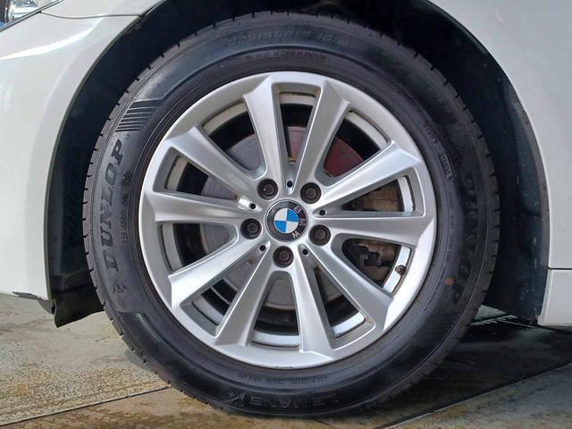 ５シリーズ ５２３ｉ　アイドリングストップ　ＤＳＣ　クルーズコントロール　クリアランスソナー　電動格納ミラー　純正ＨＤＤナビ　バックカメラ　ミラービルトインＥＴＣ　オートマチックホールド　禁煙（35枚目）