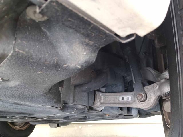 ５シリーズ ５２３ｉ　アイドリングストップ　ＤＳＣ　クルーズコントロール　クリアランスソナー　電動格納ミラー　純正ＨＤＤナビ　バックカメラ　ミラービルトインＥＴＣ　オートマチックホールド　禁煙（41枚目）