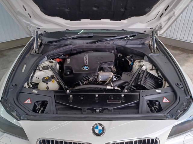 ５シリーズ ５２３ｉ　アイドリングストップ　ＤＳＣ　クルーズコントロール　クリアランスソナー　電動格納ミラー　純正ＨＤＤナビ　バックカメラ　ミラービルトインＥＴＣ　オートマチックホールド　禁煙（44枚目）