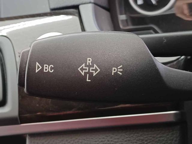 ５シリーズ ５２３ｉ　アイドリングストップ　ＤＳＣ　クルーズコントロール　クリアランスソナー　電動格納ミラー　純正ＨＤＤナビ　バックカメラ　ミラービルトインＥＴＣ　オートマチックホールド　禁煙（51枚目）