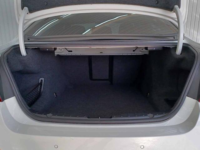 ５シリーズ ５２３ｉ　アイドリングストップ　ＤＳＣ　クルーズコントロール　クリアランスソナー　電動格納ミラー　純正ＨＤＤナビ　バックカメラ　ミラービルトインＥＴＣ　オートマチックホールド　禁煙（69枚目）