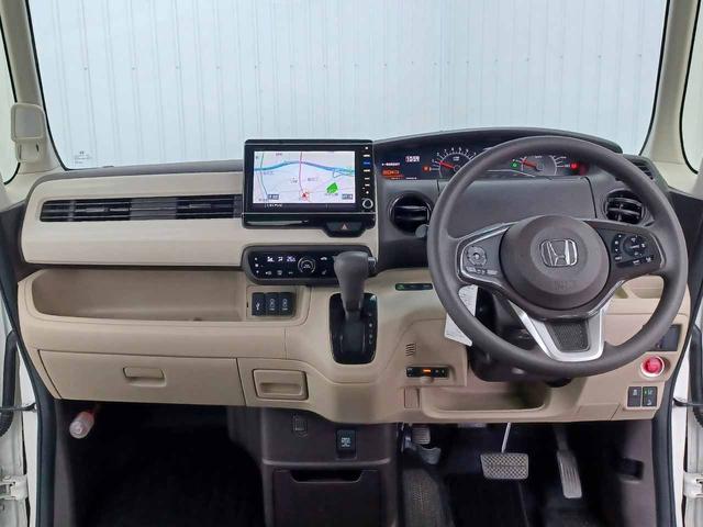 Ｎ－ＢＯＸ Ｇ・Ｌホンダセンシング　衝突軽減ブレーキ　純正ナビ　フルセグＴＶ　アップルカープレイ　バックカメラ　Ｂｌｕｅｔｏｏｔｈ　ドラレコ　ＥＴＣ　前席シートヒーター　片側電動スライドドア　スマートキー２個　プッシュスタート　禁煙車（9枚目）