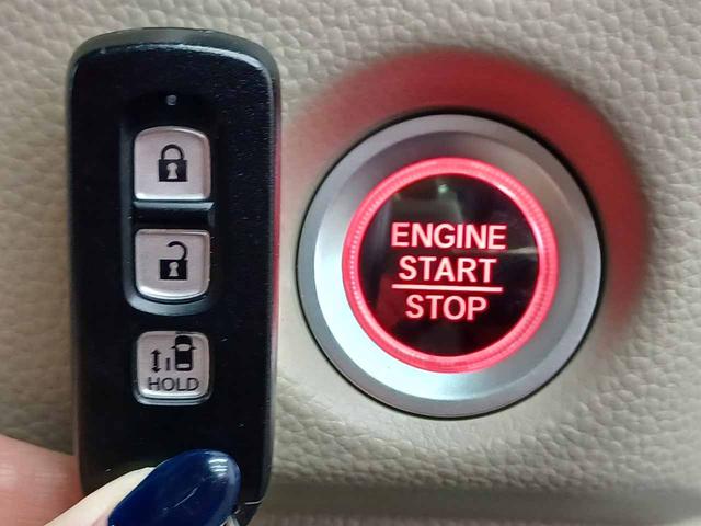 Ｎ－ＢＯＸ Ｇ・Ｌホンダセンシング　衝突軽減ブレーキ　純正ナビ　フルセグＴＶ　アップルカープレイ　バックカメラ　Ｂｌｕｅｔｏｏｔｈ　ドラレコ　ＥＴＣ　前席シートヒーター　片側電動スライドドア　スマートキー２個　プッシュスタート　禁煙車（12枚目）