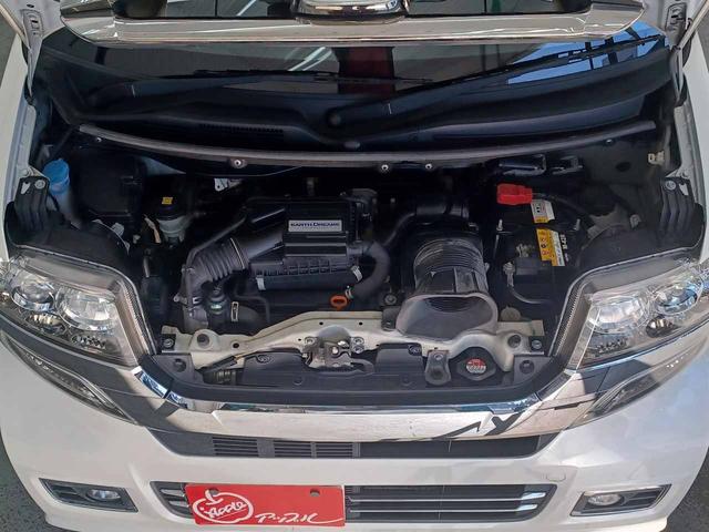 N-BOXカスタム G・ターボLパッケージ 衝突被害軽減ブレーキ 両側電動スライドドア HIDヘッドライト クルーズコントロール 純正8インチナビ バックカメラ Bluetooth ETC パドルシフト プッシュスタート スマートキー2個 禁煙(8枚目)