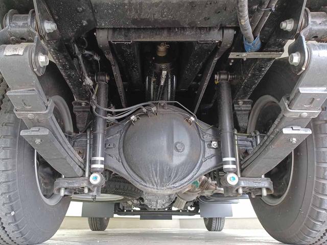 デュトロ 　ローダーダンプ　極東開発ＤＣ０３－２３０　３ｔ４ナンバー　６ＭＴ　トランクションコントロール　衝突軽減ブレーキ　車線逸脱警報　前ソナー　地上高前９１ｃｍ後９４ｃｍ　坂道発進補助　リアＷタイヤ（15枚目）