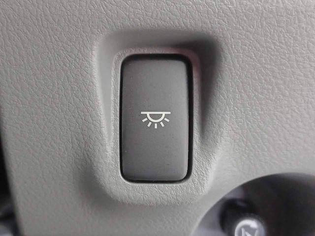 デュトロ 　ローダーダンプ　極東開発ＤＣ０３－２３０　３ｔ４ナンバー　６ＭＴ　トランクションコントロール　衝突軽減ブレーキ　車線逸脱警報　前ソナー　地上高前９１ｃｍ後９４ｃｍ　坂道発進補助　リアＷタイヤ（60枚目）