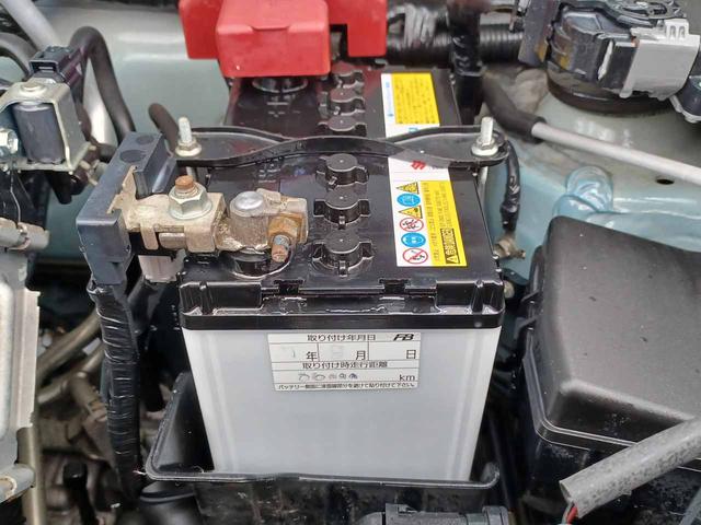 ハスラー Ｇターボ　女性ワンオーナー　禁煙車　ナビ　ｉＰｈｏｎｅ連携　ＤＶＤ再生　ＵＳＢ　地デジＴＶ　スマートキー＆プッシュスタート　オプションツートーンカラーホワイトルーフ＆ホワイトホイール　運転席シートヒーター（6枚目）