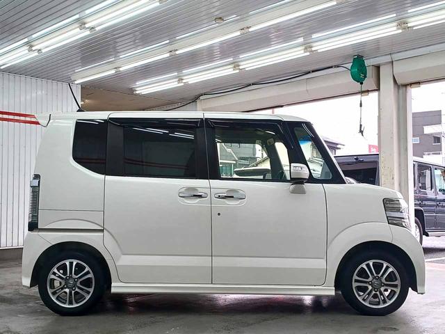 Ｎ－ＢＯＸカスタム Ｇ・Ｌパッケージ　ワンオーナ　禁煙車　スマートキー２個　純正ナビ　フルセグ　Ｂｌｕｅｔｏｏｔｈ　バックモニター　ＣＤ＆ＤＶＤ再生　パワースライドドア　オートライト　ＨＩＤ　フォグランプ　純正１４ＡＷ（10枚目）