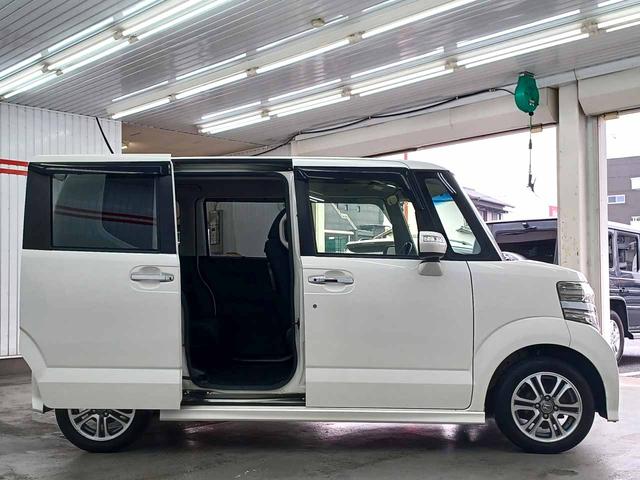 Ｎ－ＢＯＸカスタム Ｇ・Ｌパッケージ　ワンオーナ　禁煙車　スマートキー２個　純正ナビ　フルセグ　Ｂｌｕｅｔｏｏｔｈ　バックモニター　ＣＤ＆ＤＶＤ再生　パワースライドドア　オートライト　ＨＩＤ　フォグランプ　純正１４ＡＷ（11枚目）