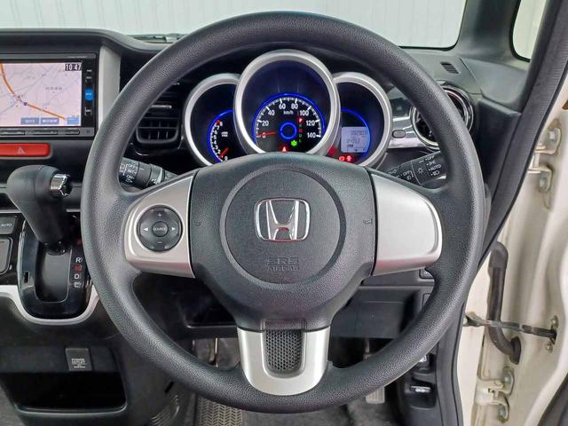 Ｎ－ＢＯＸカスタム Ｇ・Ｌパッケージ　ワンオーナ　禁煙車　スマートキー２個　純正ナビ　フルセグ　Ｂｌｕｅｔｏｏｔｈ　バックモニター　ＣＤ＆ＤＶＤ再生　パワースライドドア　オートライト　ＨＩＤ　フォグランプ　純正１４ＡＷ（18枚目）