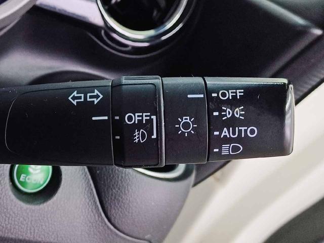 Ｎ－ＢＯＸカスタム Ｇ・Ｌパッケージ　ワンオーナ　禁煙車　スマートキー２個　純正ナビ　フルセグ　Ｂｌｕｅｔｏｏｔｈ　バックモニター　ＣＤ＆ＤＶＤ再生　パワースライドドア　オートライト　ＨＩＤ　フォグランプ　純正１４ＡＷ（19枚目）