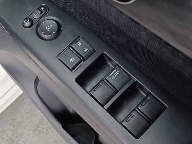 Ｎ－ＢＯＸカスタム Ｇ・Ｌパッケージ　ワンオーナ　禁煙車　スマートキー２個　純正ナビ　フルセグ　Ｂｌｕｅｔｏｏｔｈ　バックモニター　ＣＤ＆ＤＶＤ再生　パワースライドドア　オートライト　ＨＩＤ　フォグランプ　純正１４ＡＷ（29枚目）