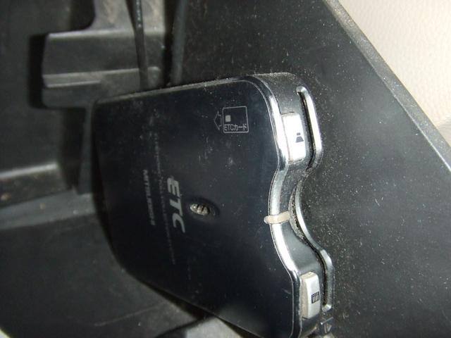 エブリイワゴン ＰＺターボ　ターボ車　片側電動スライドドア　ワンセグＴＶ　メモリーナビ　ＥＴＣ　ヘッドライトレベライザー　キーレス　電動格納ミラー　助手席側エアバック　運転席エアバック（28枚目）