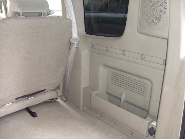 エブリイワゴン ＰＺターボ　ターボ車　片側電動スライドドア　ワンセグＴＶ　メモリーナビ　ＥＴＣ　ヘッドライトレベライザー　キーレス　電動格納ミラー　助手席側エアバック　運転席エアバック（31枚目）