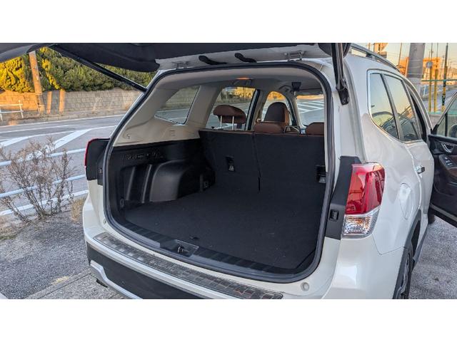 フォレスター アドバンス　４ＷＤ　ＥＴＣ　クリアランスソナー　オートクルーズコントロール　レーンアシスト　パワーシート　衝突被害軽減システム　オートライト　ＬＥＤヘッドランプ　電動リアゲート　アルミホイール　スマートキー（5枚目）