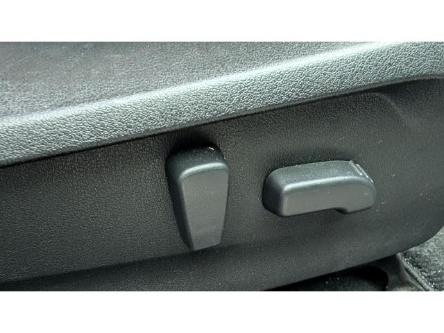 フォレスター アドバンス　４ＷＤ　ＥＴＣ　クリアランスソナー　オートクルーズコントロール　レーンアシスト　パワーシート　衝突被害軽減システム　オートライト　ＬＥＤヘッドランプ　電動リアゲート　アルミホイール　スマートキー（9枚目）