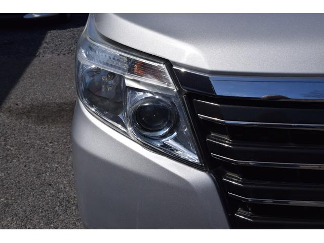 ノア X アイドリングストップ LEDヘッドライト オートライト 片側電動スライドドア ワンセグTV SDナビ Bluetooth対応 バックカメラ ETC 3列8人乗り キーレス ベージュ内装 OBD診断済(4枚目)