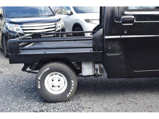 ミゼットII Ｄタイプ　４速ミッション　エアコン　全塗装ブラック　ＣＤデッキ　社外ステアリング（12枚目）