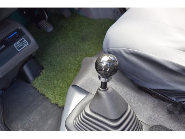 ミゼットII Ｄタイプ　４速ミッション　エアコン　全塗装ブラック　ＣＤデッキ　社外ステアリング（24枚目）