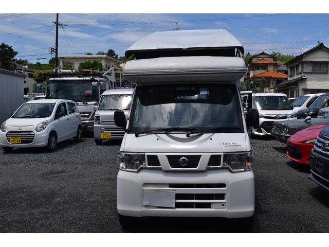 クリッパートラック 　軽キャン　東和モータスＩＮＤＹ１０８　４人乗　ポップアップルーフ　サイドギャレーシンク　サブバッテリー走行充電　外部電源インバーター　デジタルインナーミラー　フルセグＴＶ　ナビ　バックカメラ（4枚目）