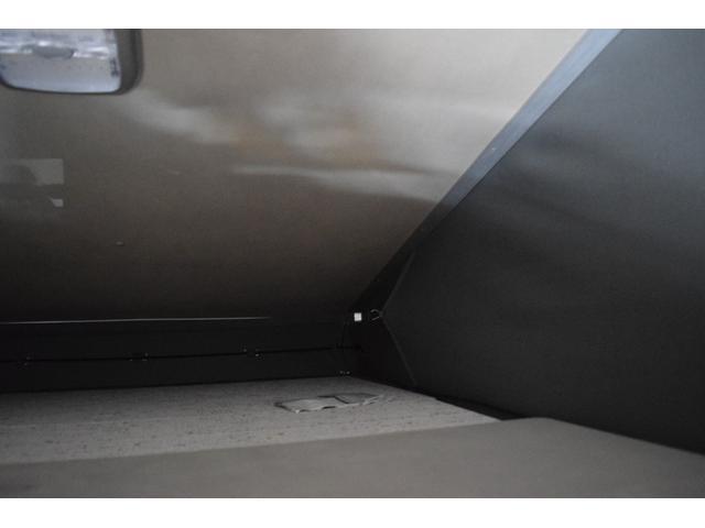 クリッパートラック 　軽キャン　東和モータスＩＮＤＹ１０８　４人乗　ポップアップルーフ　サイドギャレーシンク　サブバッテリー走行充電　外部電源インバーター　デジタルインナーミラー　フルセグＴＶ　ナビ　バックカメラ（55枚目）