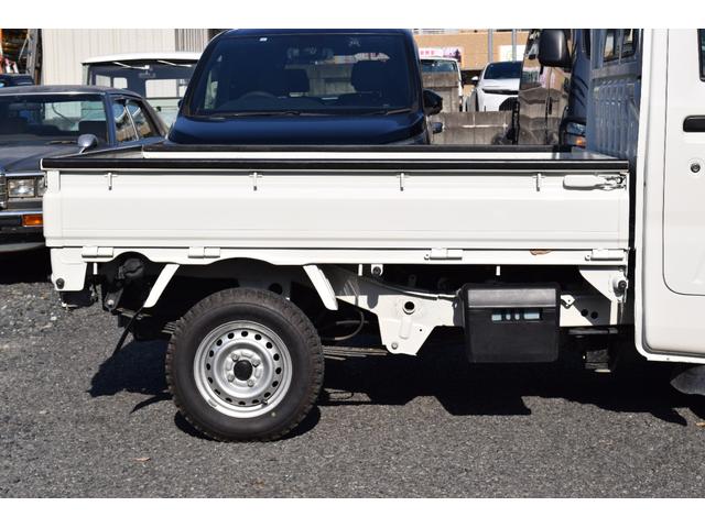サンバートラック 　ダンプ　４ＷＤ　５速ミッション　エアコン　パワステ　助手席側エアバック　運転席エアバック（14枚目）