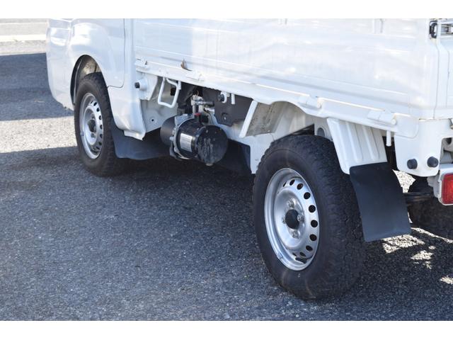 サンバートラック 　ダンプ　４ＷＤ　５速ミッション　エアコン　パワステ　助手席側エアバック　運転席エアバック（24枚目）
