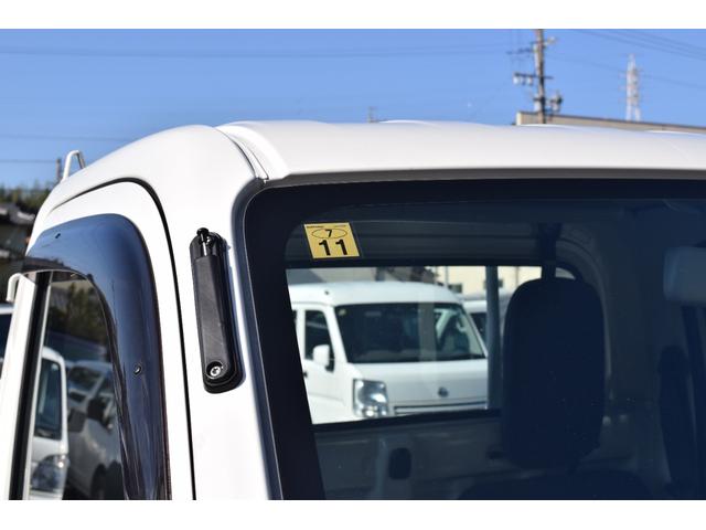 サンバートラック 　ダンプ　４ＷＤ　５速ミッション　エアコン　パワステ　助手席側エアバック　運転席エアバック（27枚目）