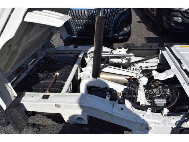 サンバートラック 　ダンプ　４ＷＤ　５速ミッション　エアコン　パワステ　助手席側エアバック　運転席エアバック（34枚目）